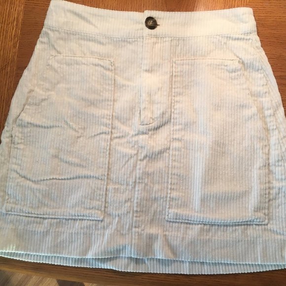 White corduroy miniskirt - Picture 2 of 5